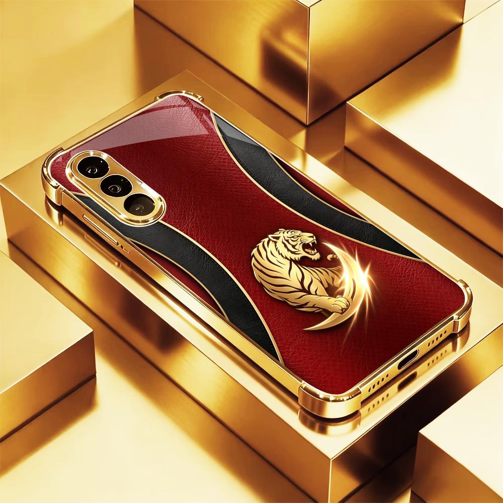 Phone Cases Quad Lock - เคสโทรศัพท์ลายเสือทองสุดหรู รุ่น S26 Ultra พร้อมกระจก Quad